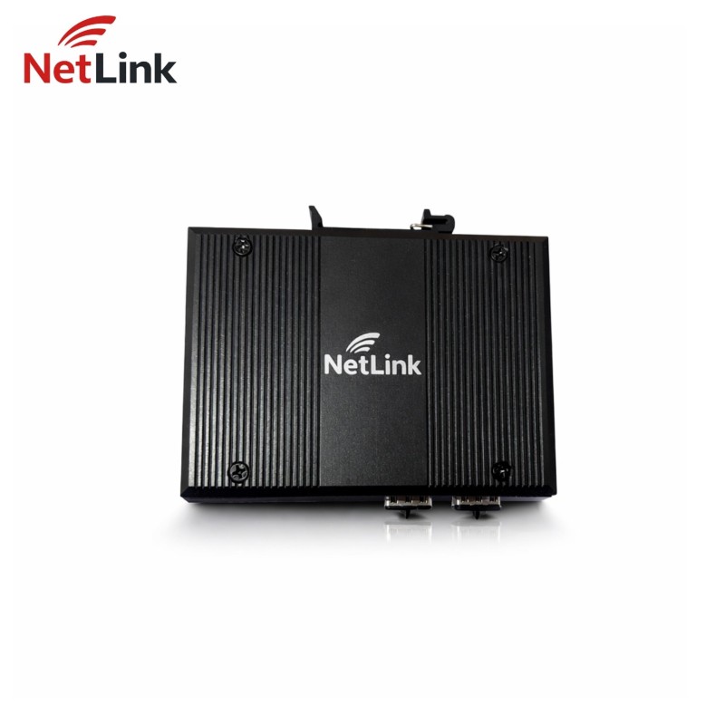 Boitiers et racks NetLink TCE-GY2724-2SFP – vue 3